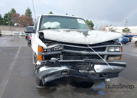 1997 Chevrolet Suburban 1500 from USA, damaged, VIN 3GNFK16R7VG129024